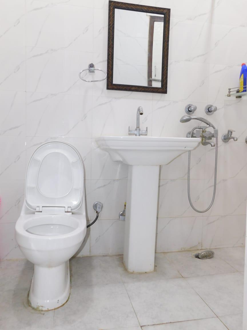 Ginni PG for Girls - Image 3