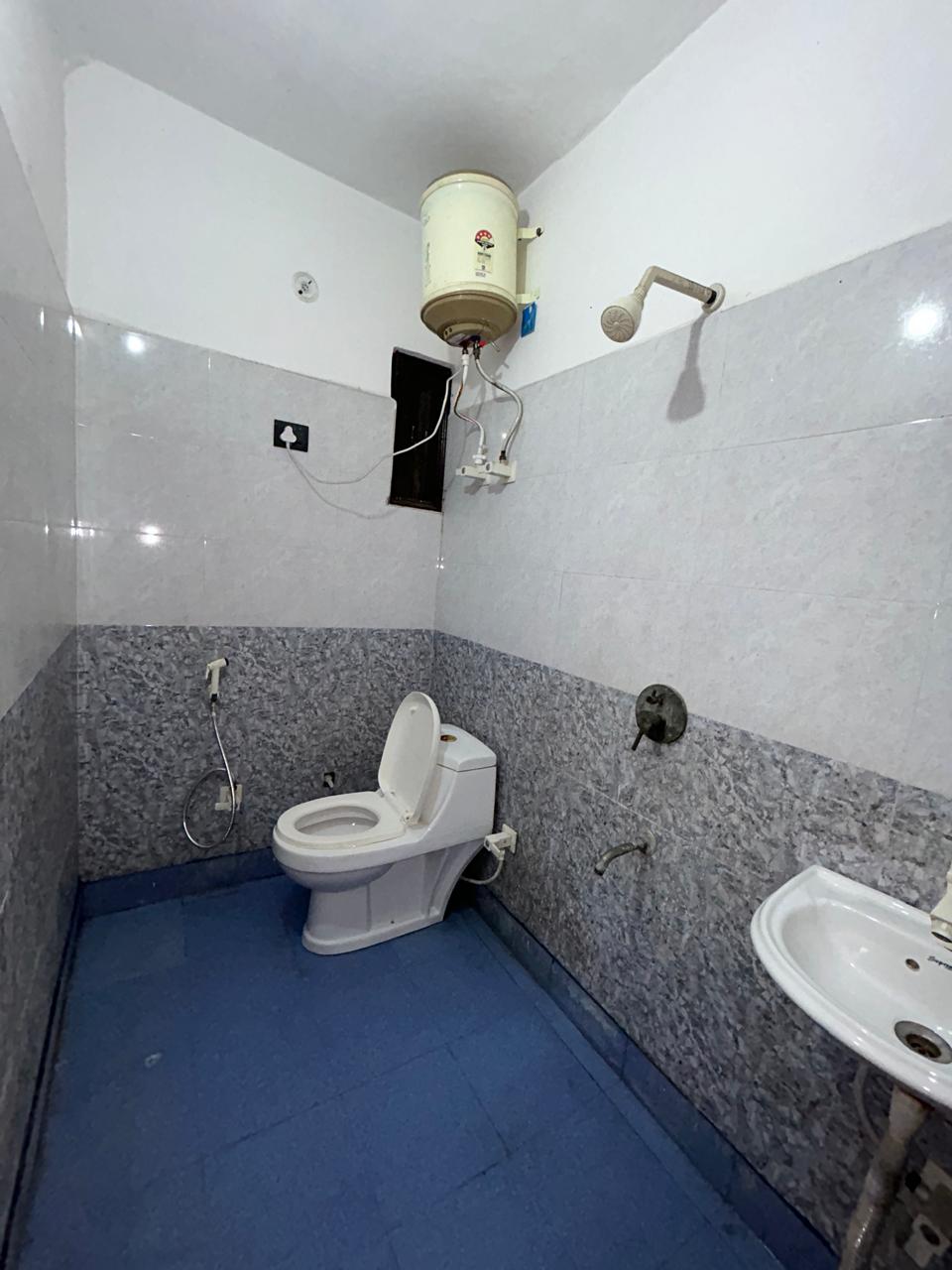 Sai Kunj PG | Best PG Near Sec-62, Noida - Image 4